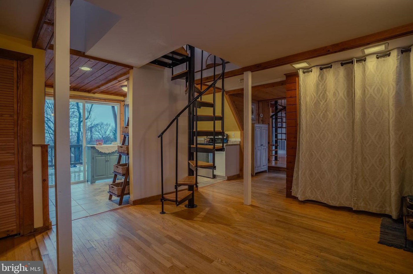 212 River Valley View Dr, Harpers Ferry WV  25425-5061 exterior