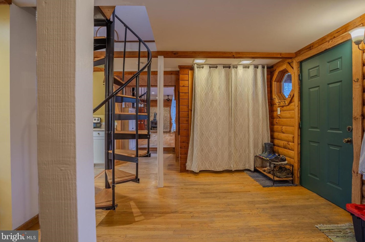 212 River Valley View Dr, Harpers Ferry WV  25425-5061 exterior