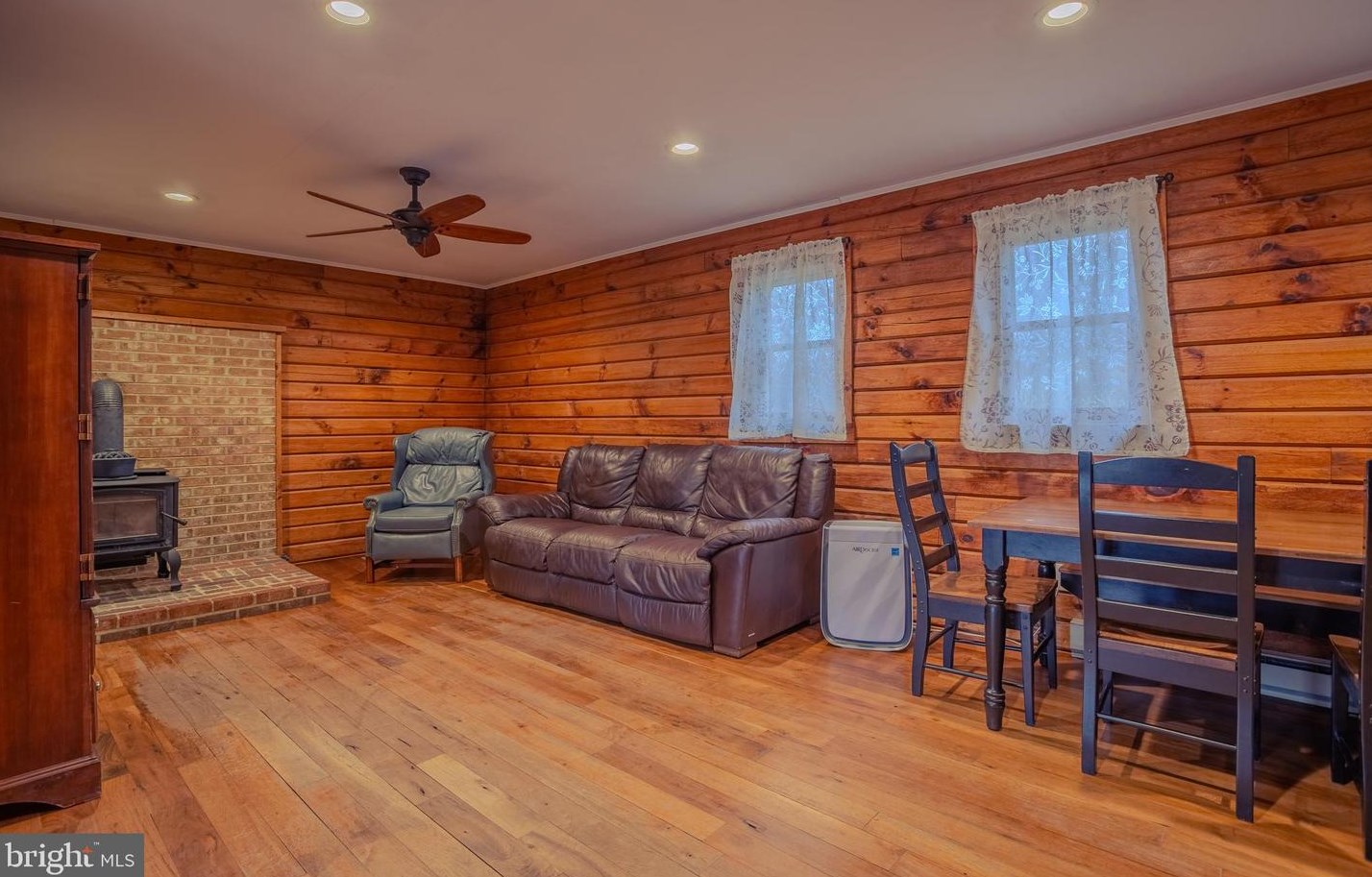 212 River Valley View Dr, Harpers Ferry WV  25425-5061 exterior