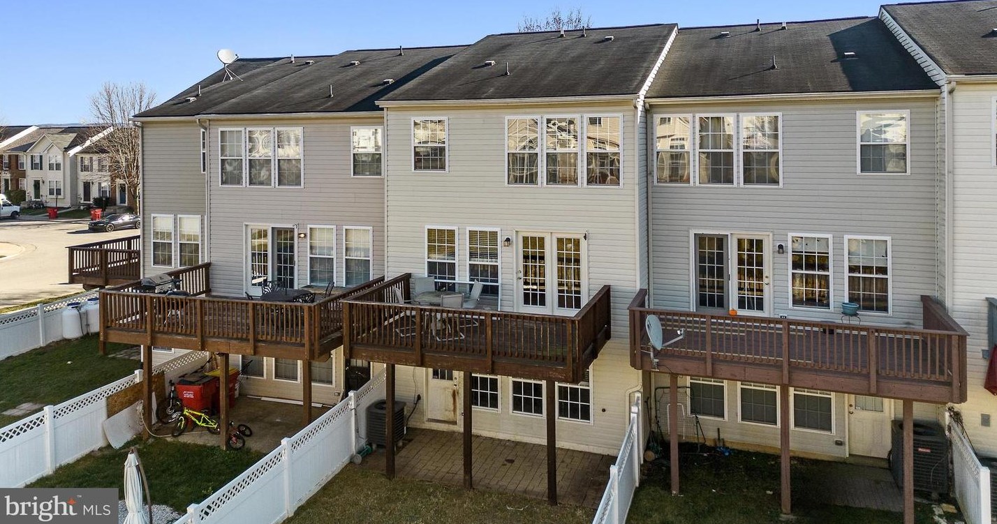 1251 Steed St, Ranson WV  25438-5719 exterior
