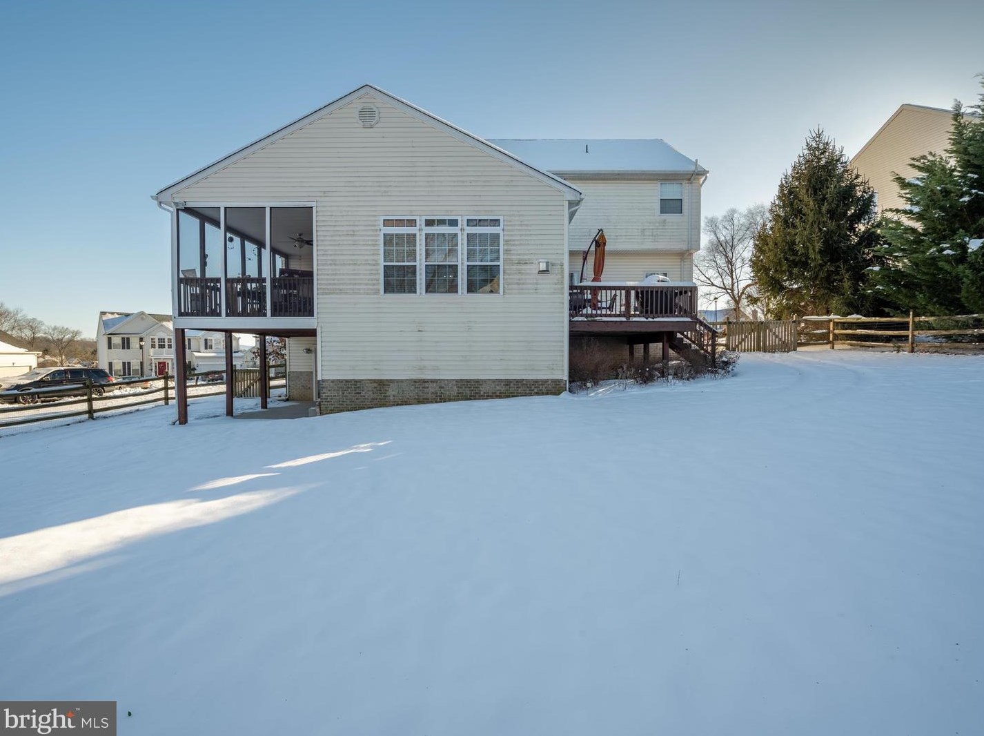 41 Cypress Point Ct, Charles Town WV  25414-3928 exterior