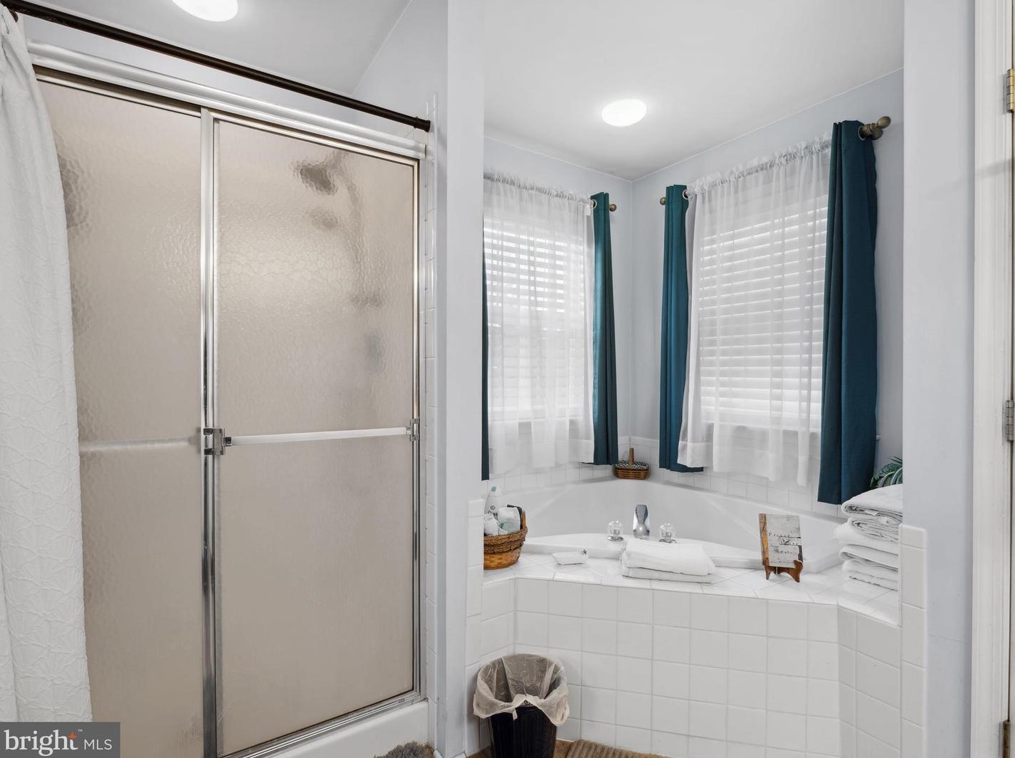 41 Cypress Point Ct, Charles Town WV  25414-3928 exterior