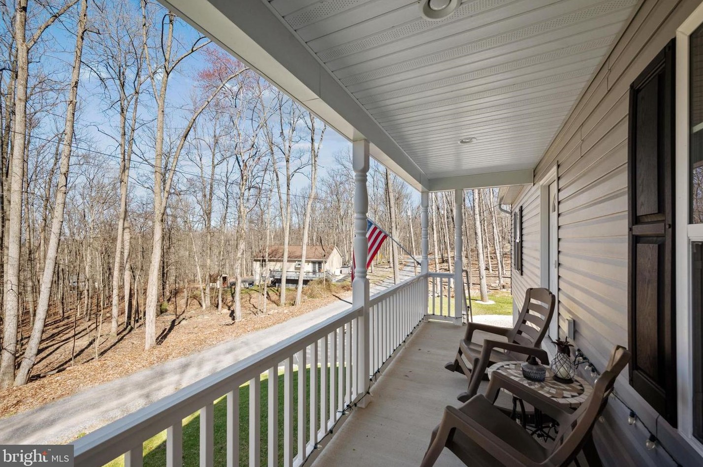 960 Rolling Ln, Harpers Ferry WV 25425-4550 exterior