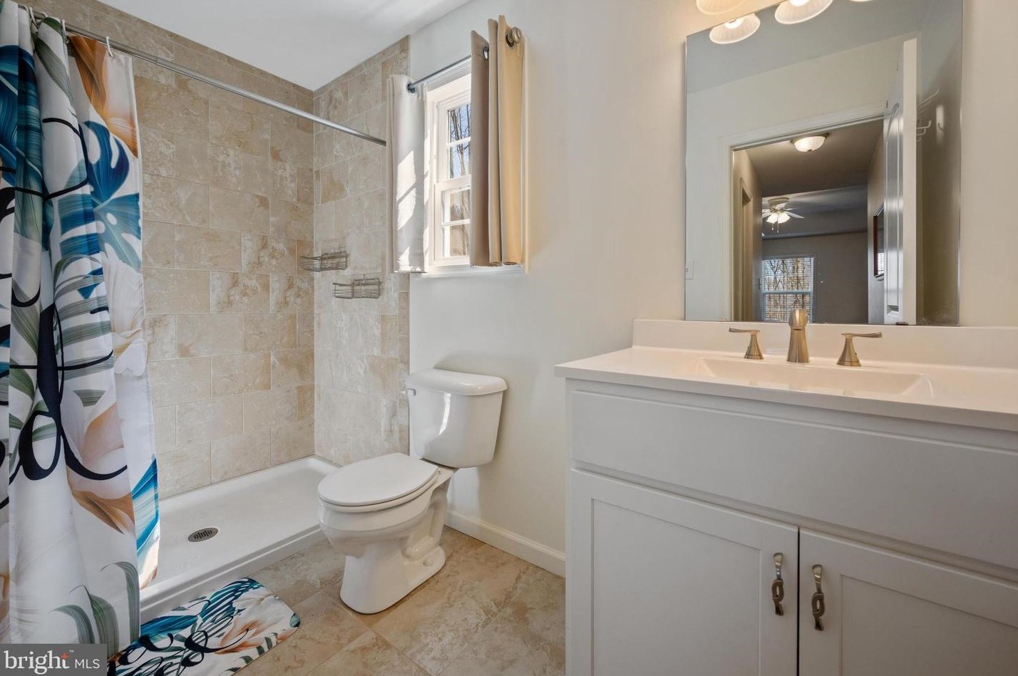 960 Rolling Ln, Harpers Ferry WV 25425-4550 exterior