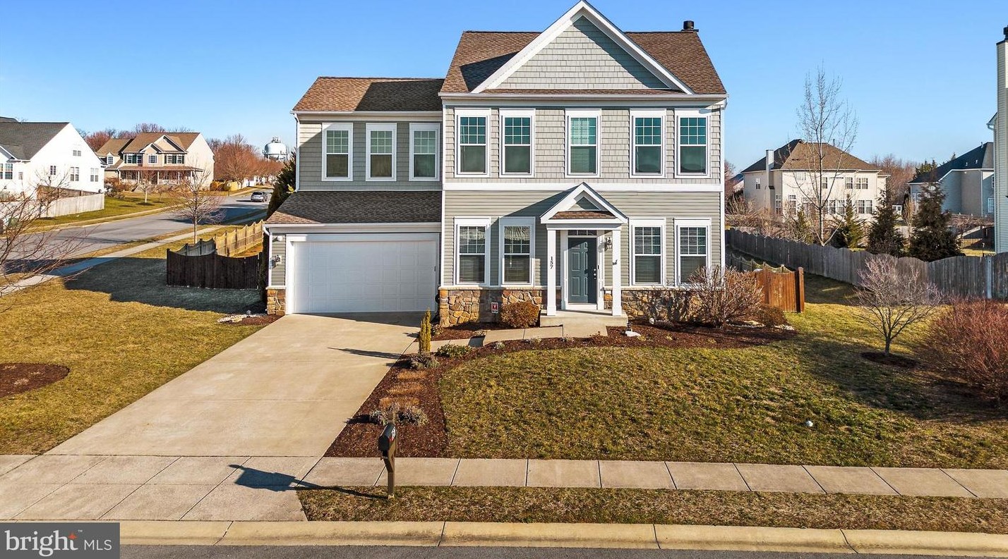 157 Burberry Ln, Charles Town WV  25414-5647 exterior