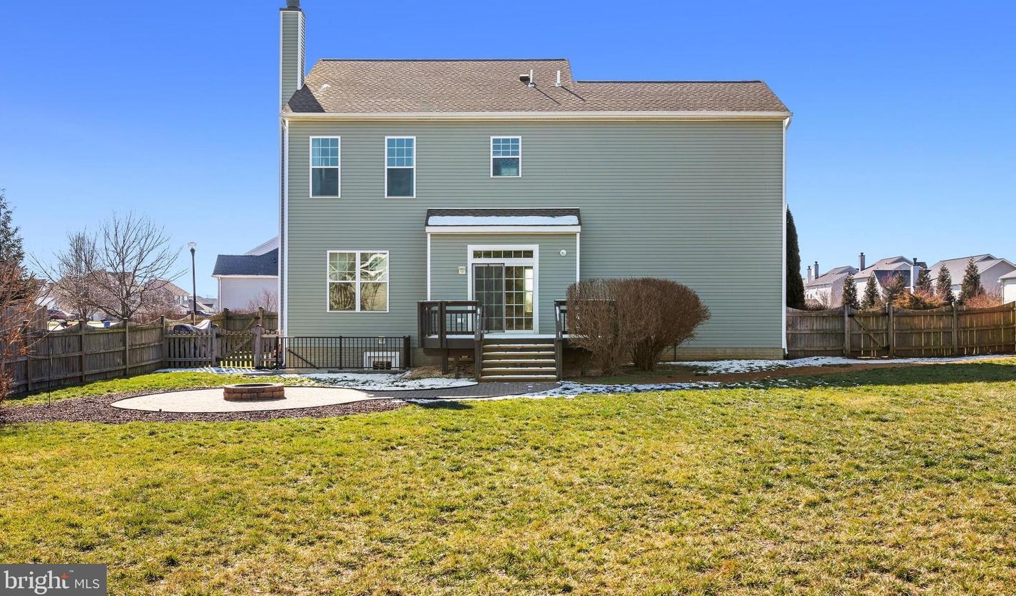 157 Burberry Ln, Charles Town WV  25414-5647 exterior