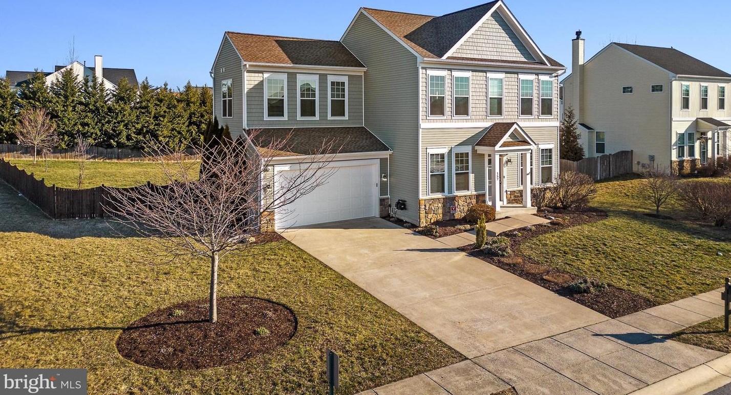 157 Burberry Ln, Charles Town WV  25414-5647 exterior