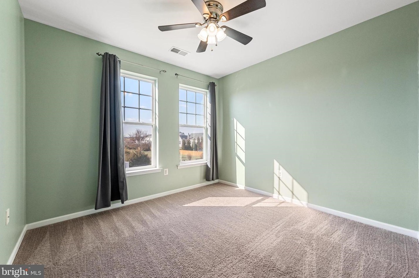 157 Burberry Ln, Charles Town WV  25414-5647 exterior