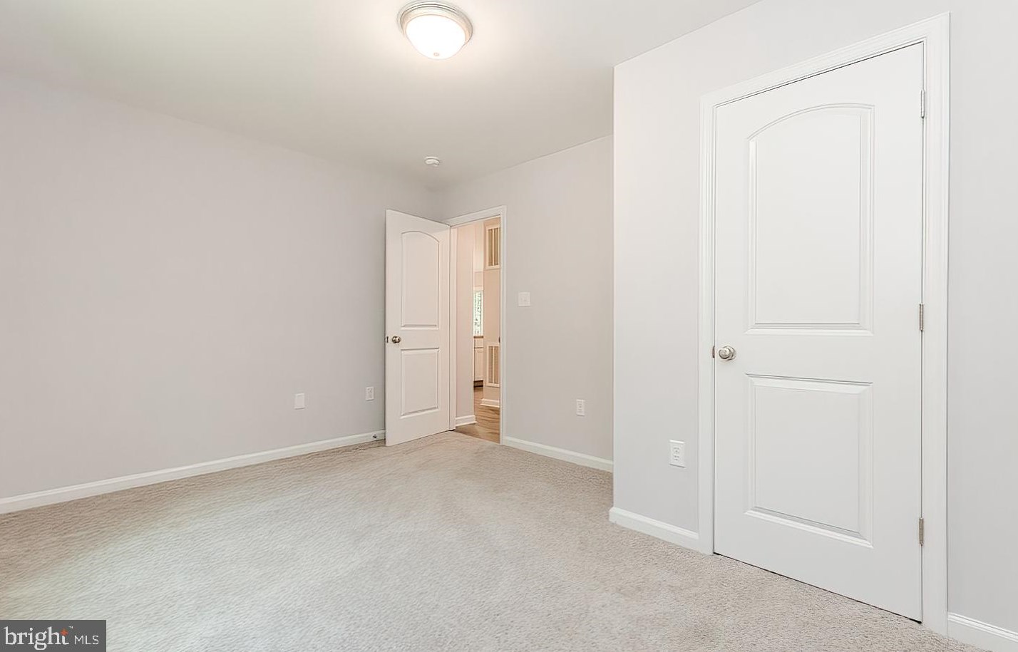 143 Kelly Dr, Harpers Ferry WV 25425-4663 exterior