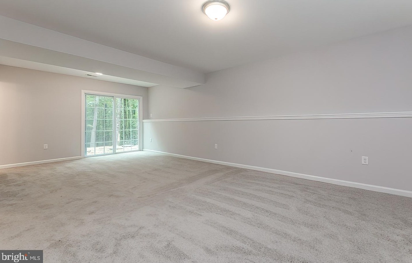 143 Kelly Dr, Harpers Ferry WV 25425-4663 exterior