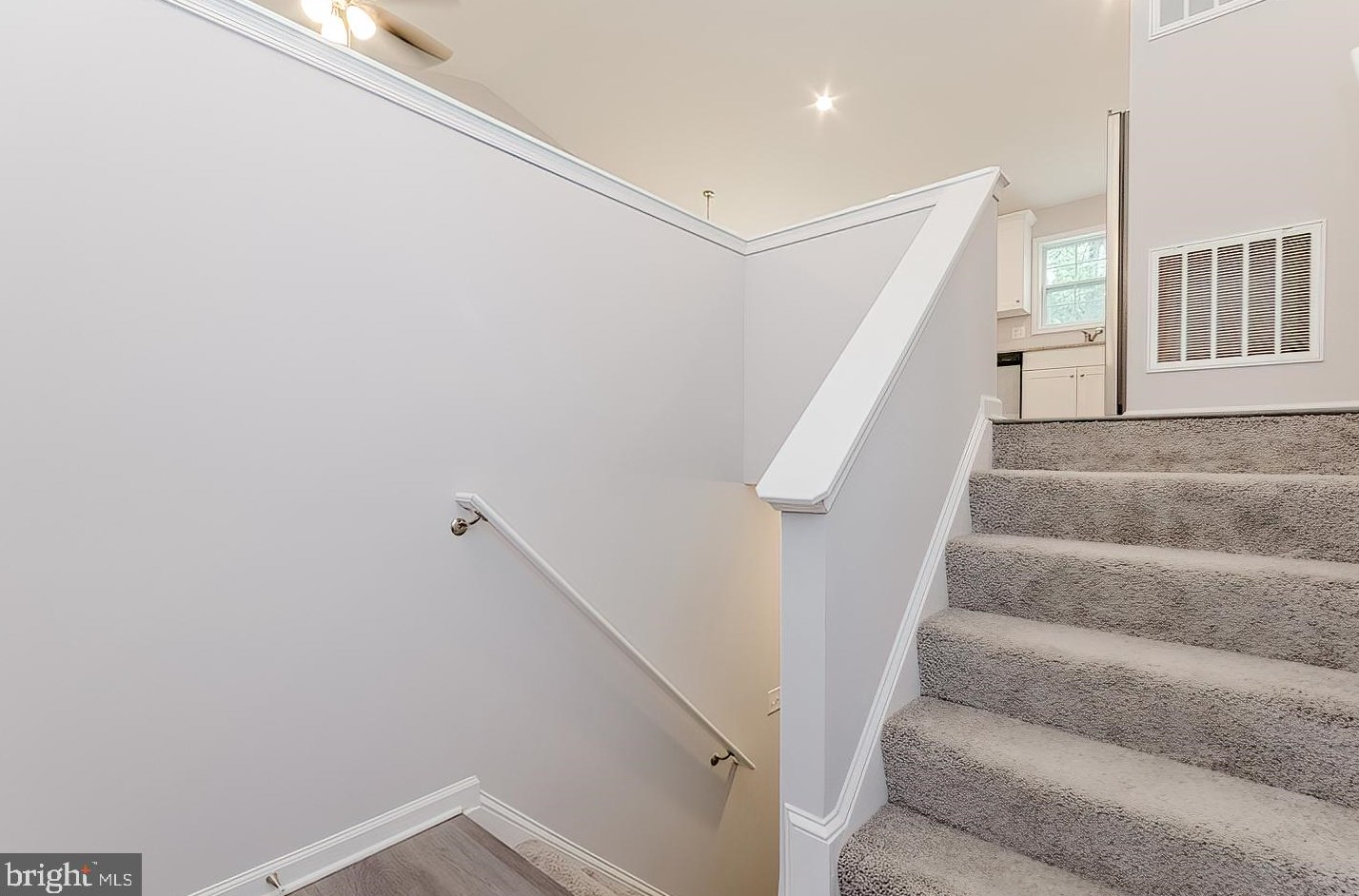 143 Kelly Dr, Harpers Ferry WV 25425-4663 exterior