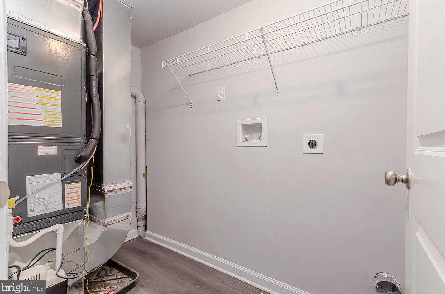 143 Kelly Dr, Harpers Ferry WV 25425-4663 exterior