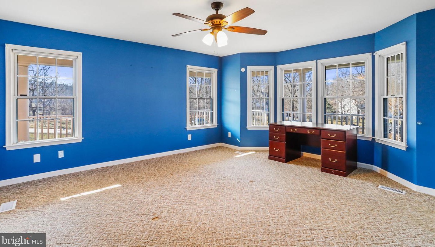 126 Marcum Ln, Harpers Ferry WV  25425-4529 exterior