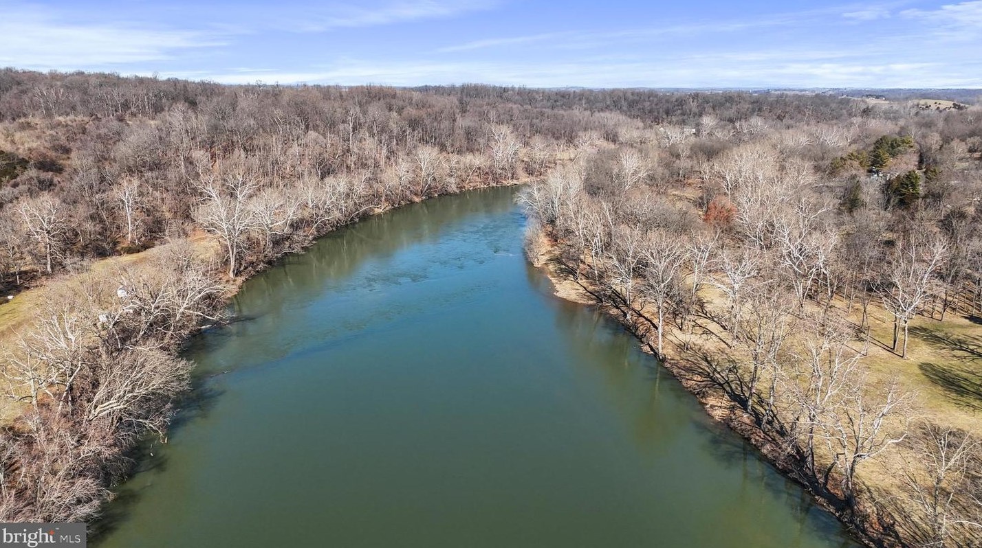 126 Marcum Ln, Harpers Ferry WV  25425-4529 exterior