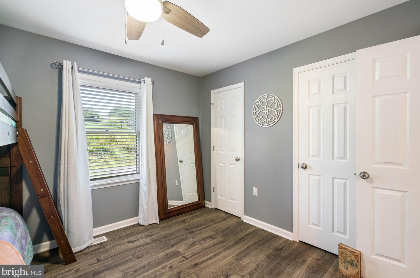80 Bedford Dr, Charles Town WV  25414-4543 exterior