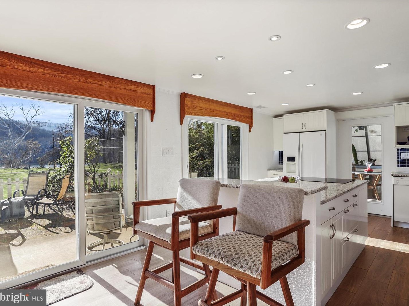 33 Mason Dr, Harpers Ferry WV 25425-4079 exterior