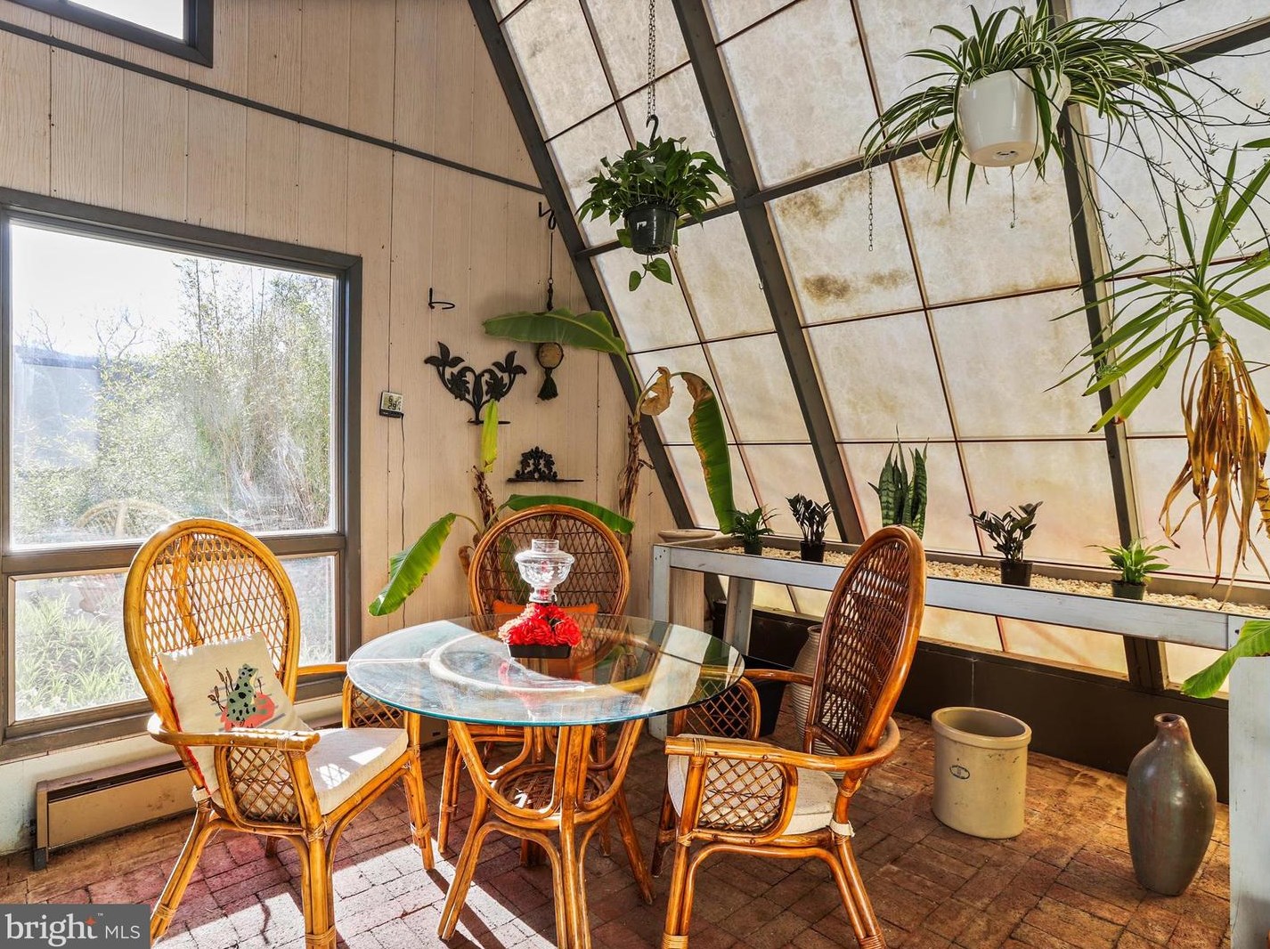 33 Mason Dr, Harpers Ferry WV 25425-4079 exterior