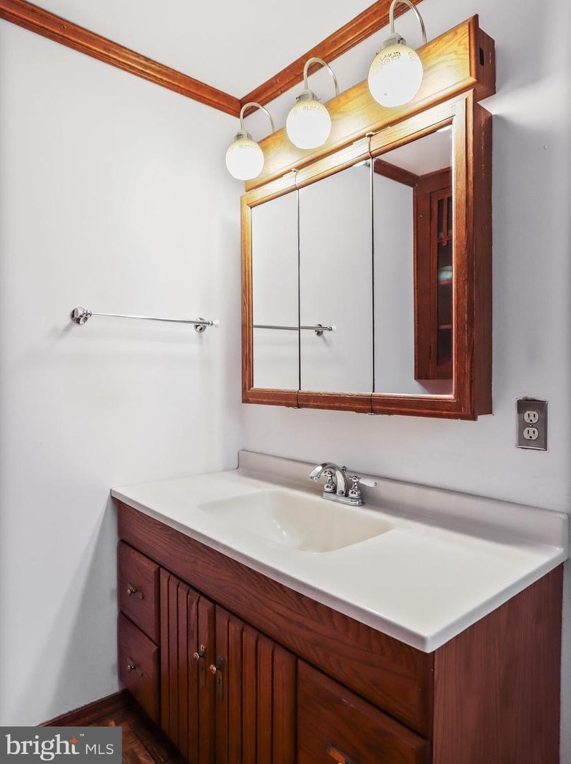 33 Mason Dr, Harpers Ferry WV 25425-4079 exterior