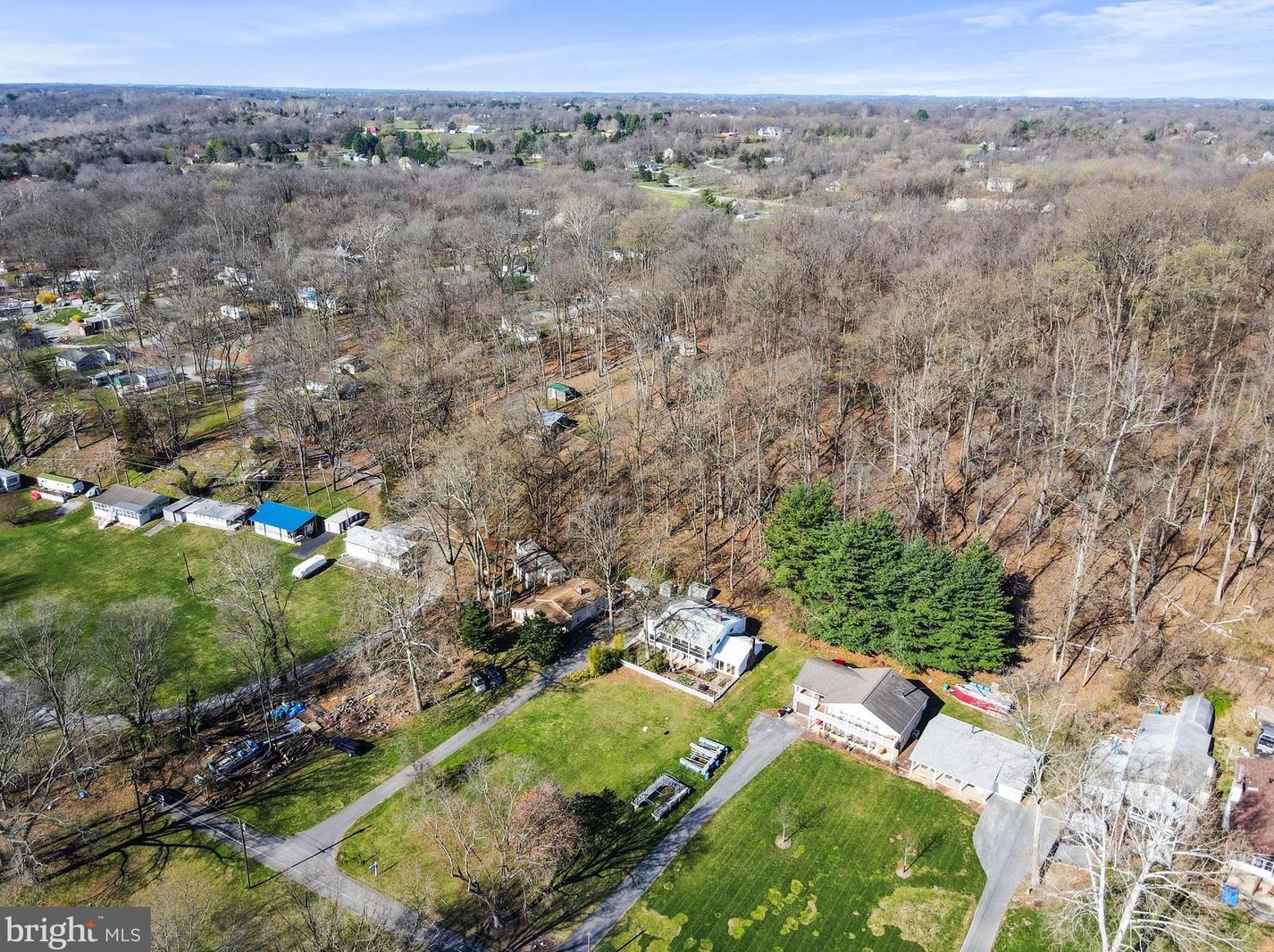 33 Mason Dr, Harpers Ferry WV 25425-4079 exterior