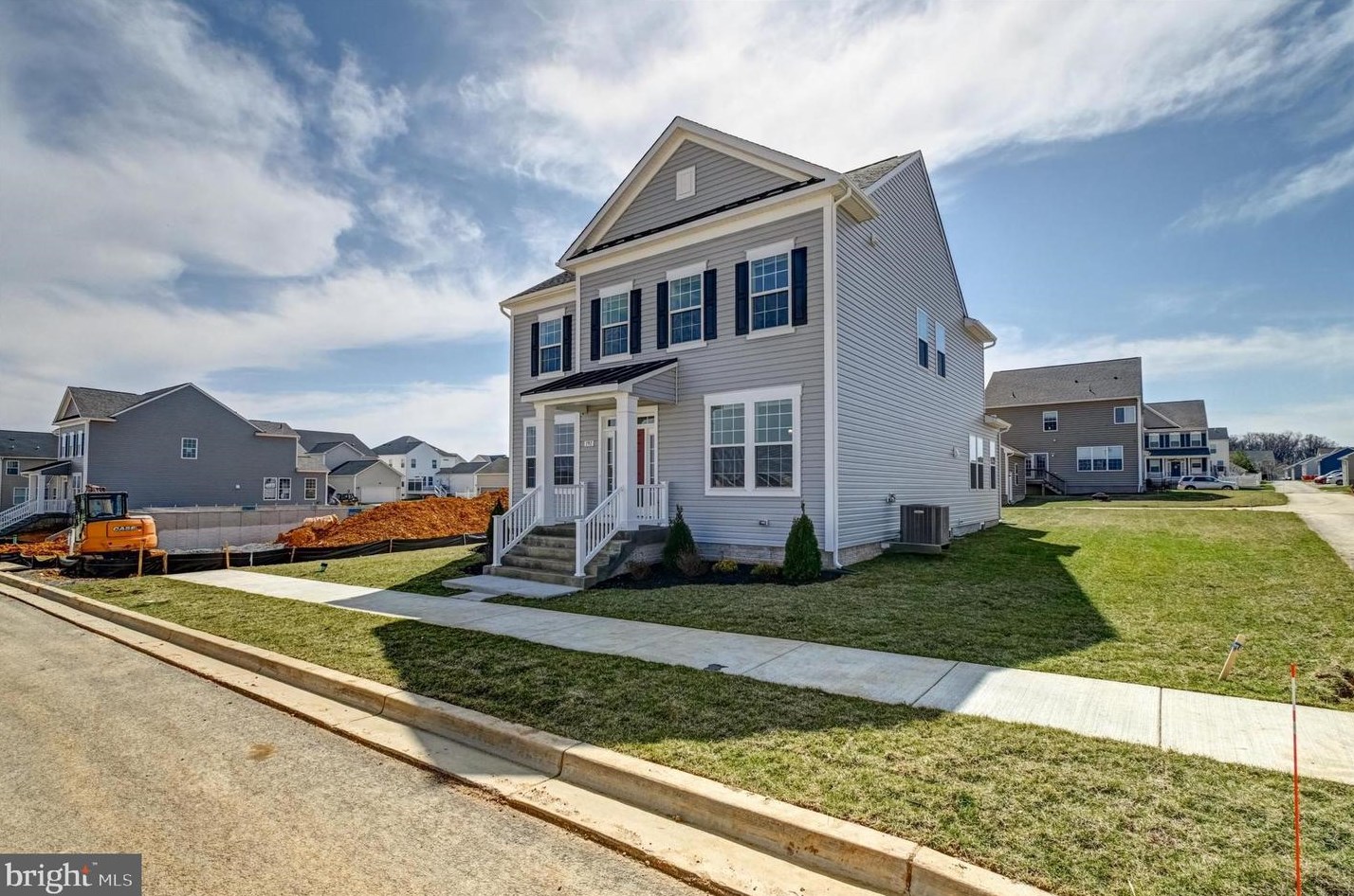 191 Silverleaf Dr, Charles Town WV  25414-4463 exterior