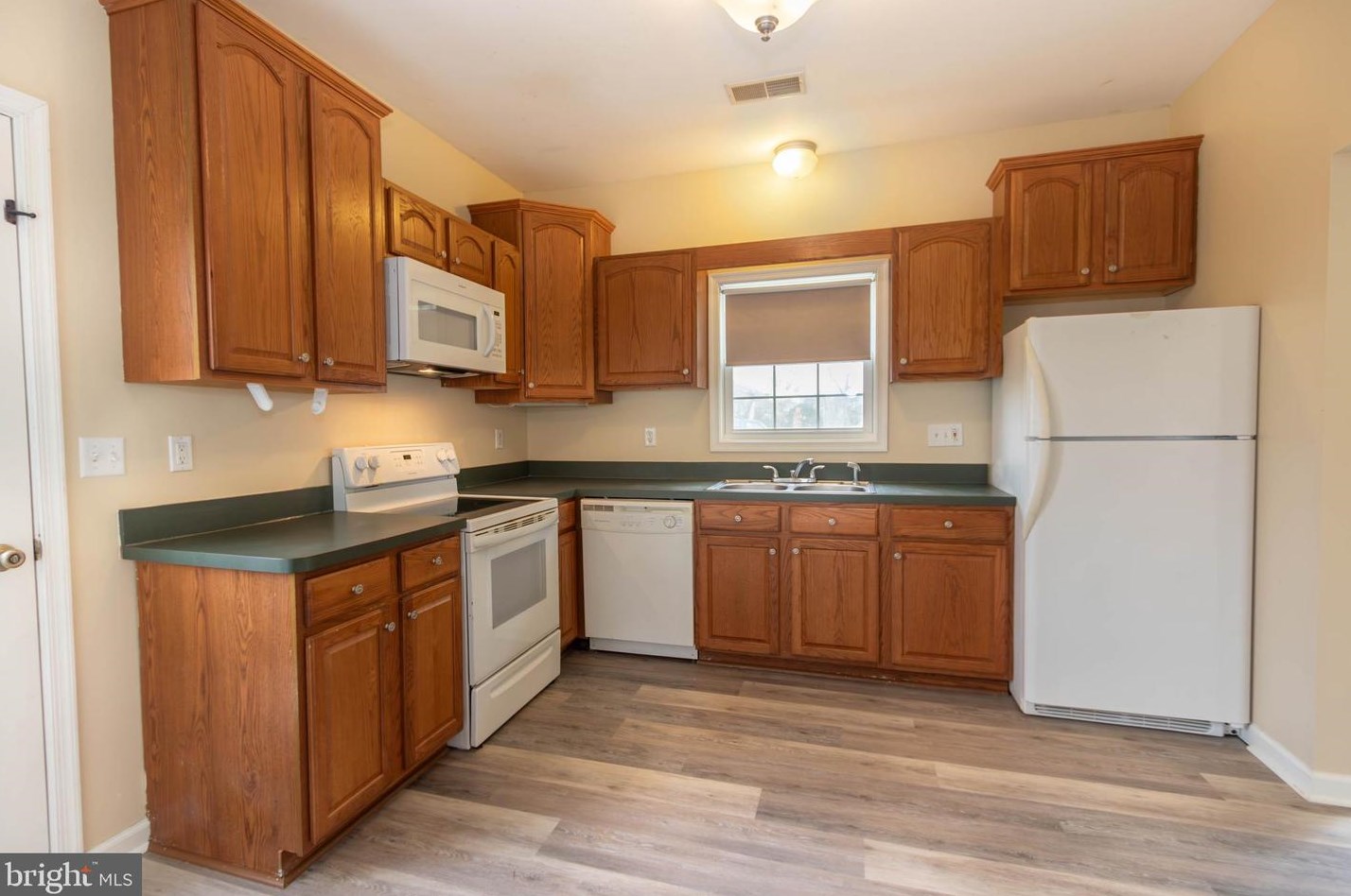 113 Maple Ave, Charles Town WV 25414-1725 exterior