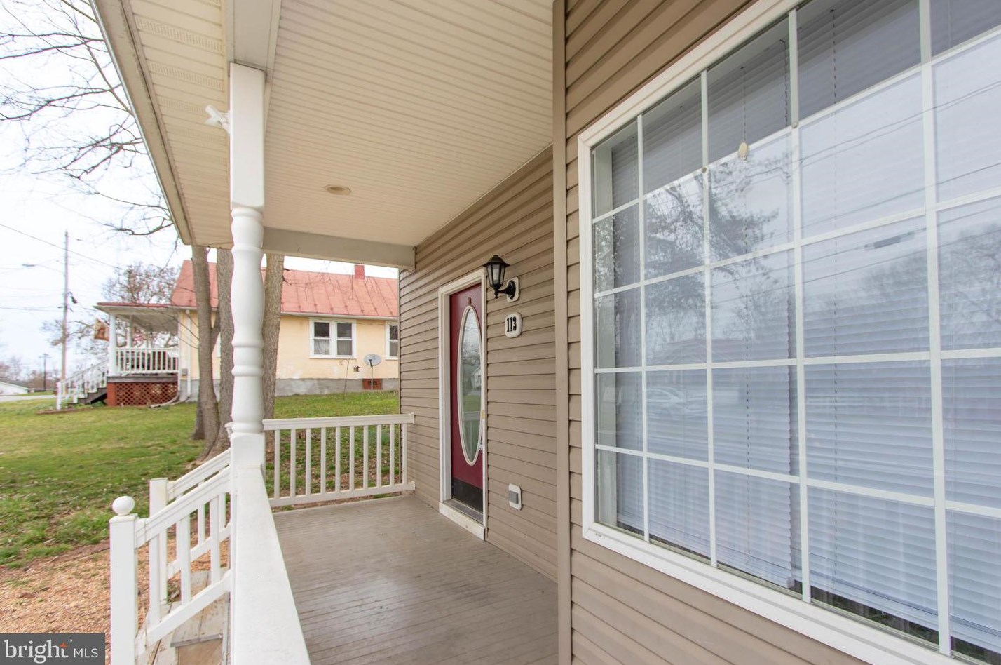 113 Maple Ave, Charles Town WV 25414-1725 exterior