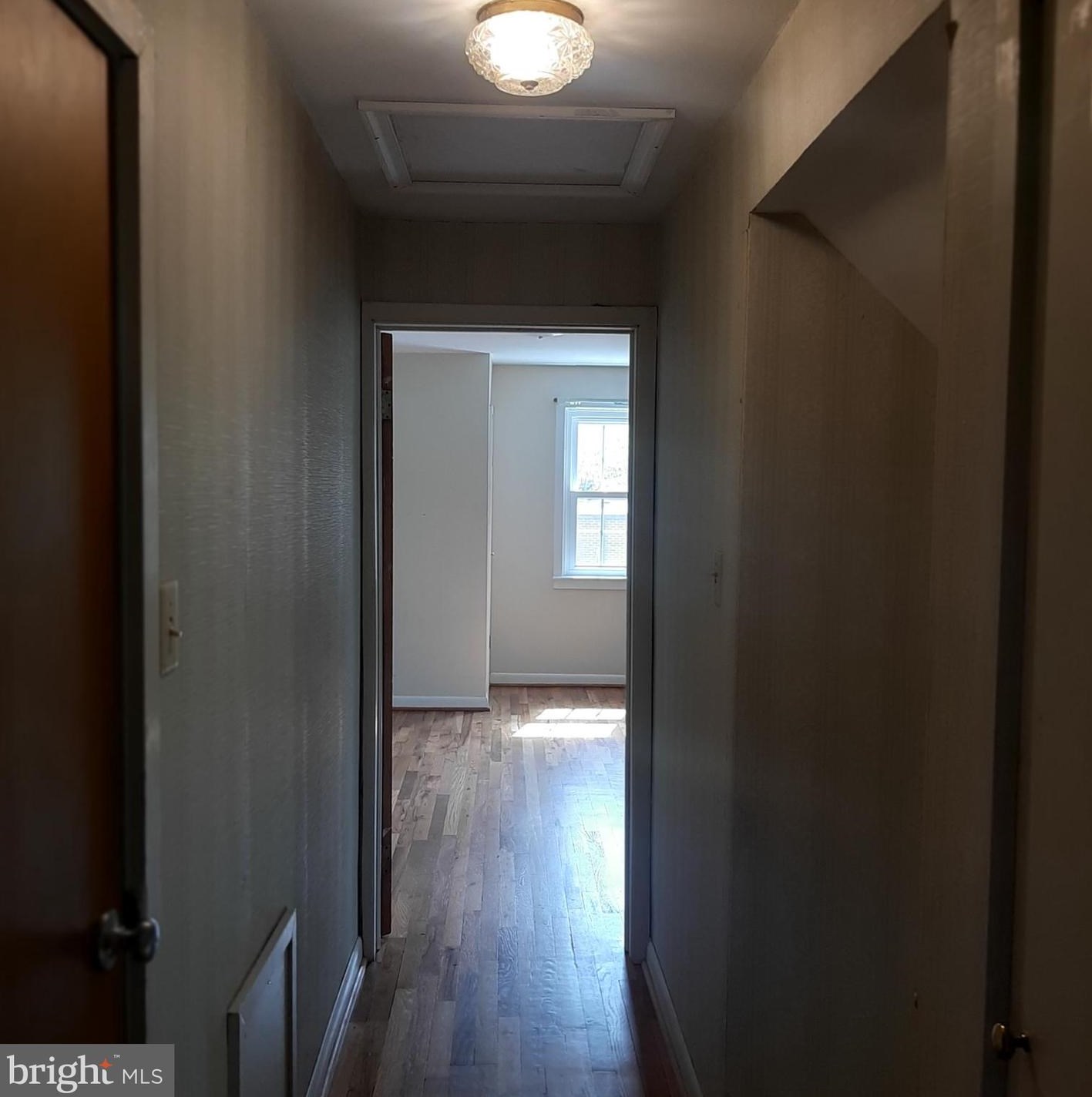 83 Minden St, Shepherdstown WV  25443-4720 exterior