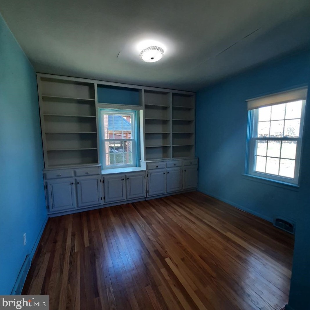 83 Minden St, Shepherdstown WV  25443-4720 exterior