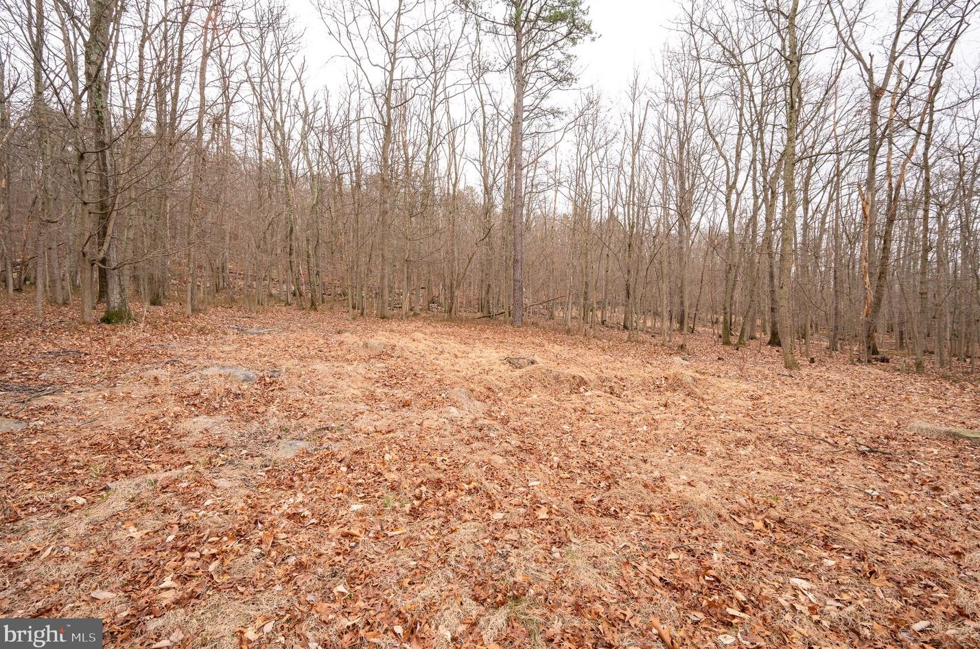 856 Skyline Trl, Harpers Ferry WV  25425-5576 exterior