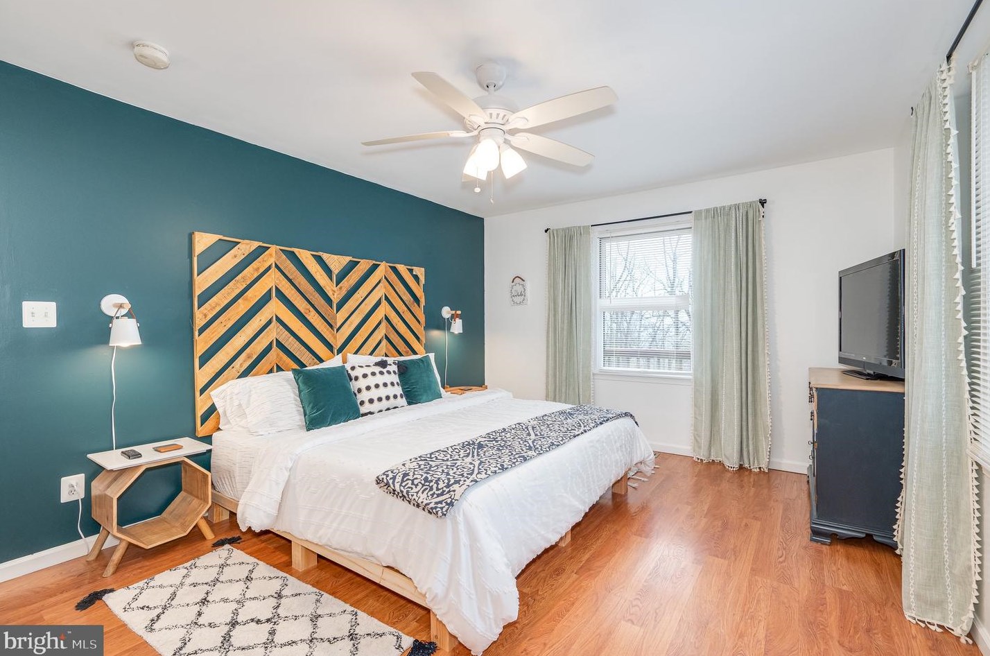 856 Skyline Trl, Harpers Ferry WV  25425-5576 exterior