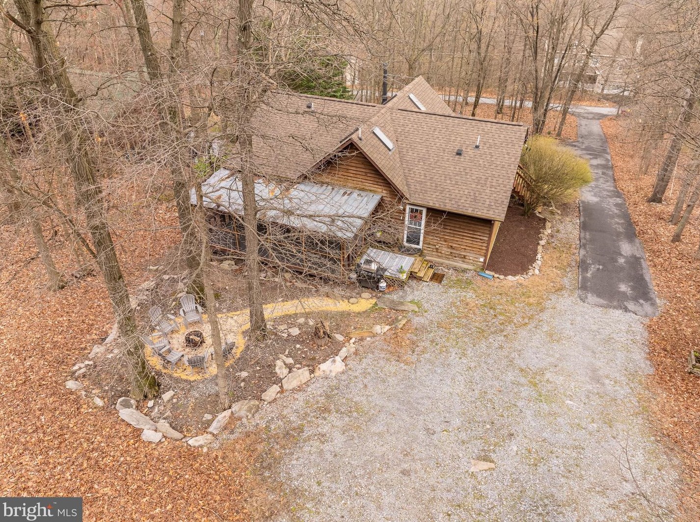 856 Skyline Trl, Harpers Ferry WV  25425-5576 exterior