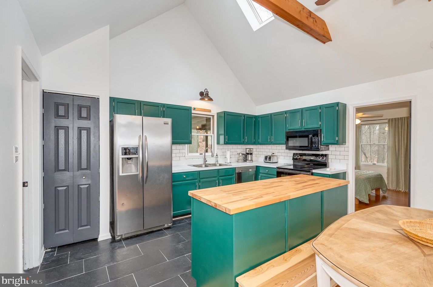 856 Skyline Trl, Harpers Ferry WV  25425-5576 exterior