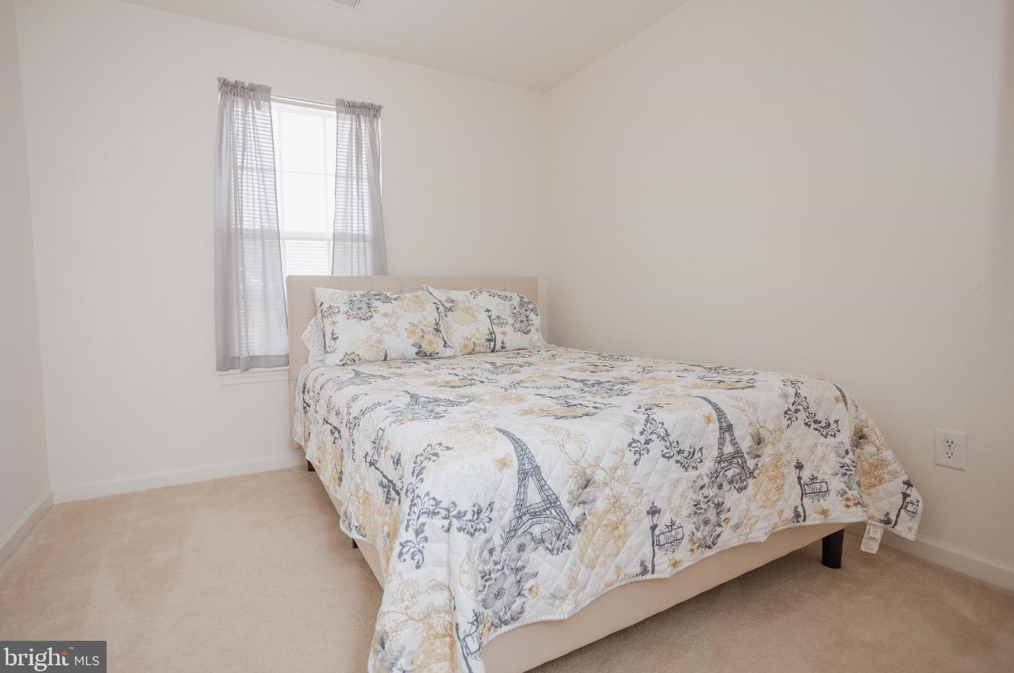 215 Monte Carlo Way, Charles Town WV  25414-6032 exterior