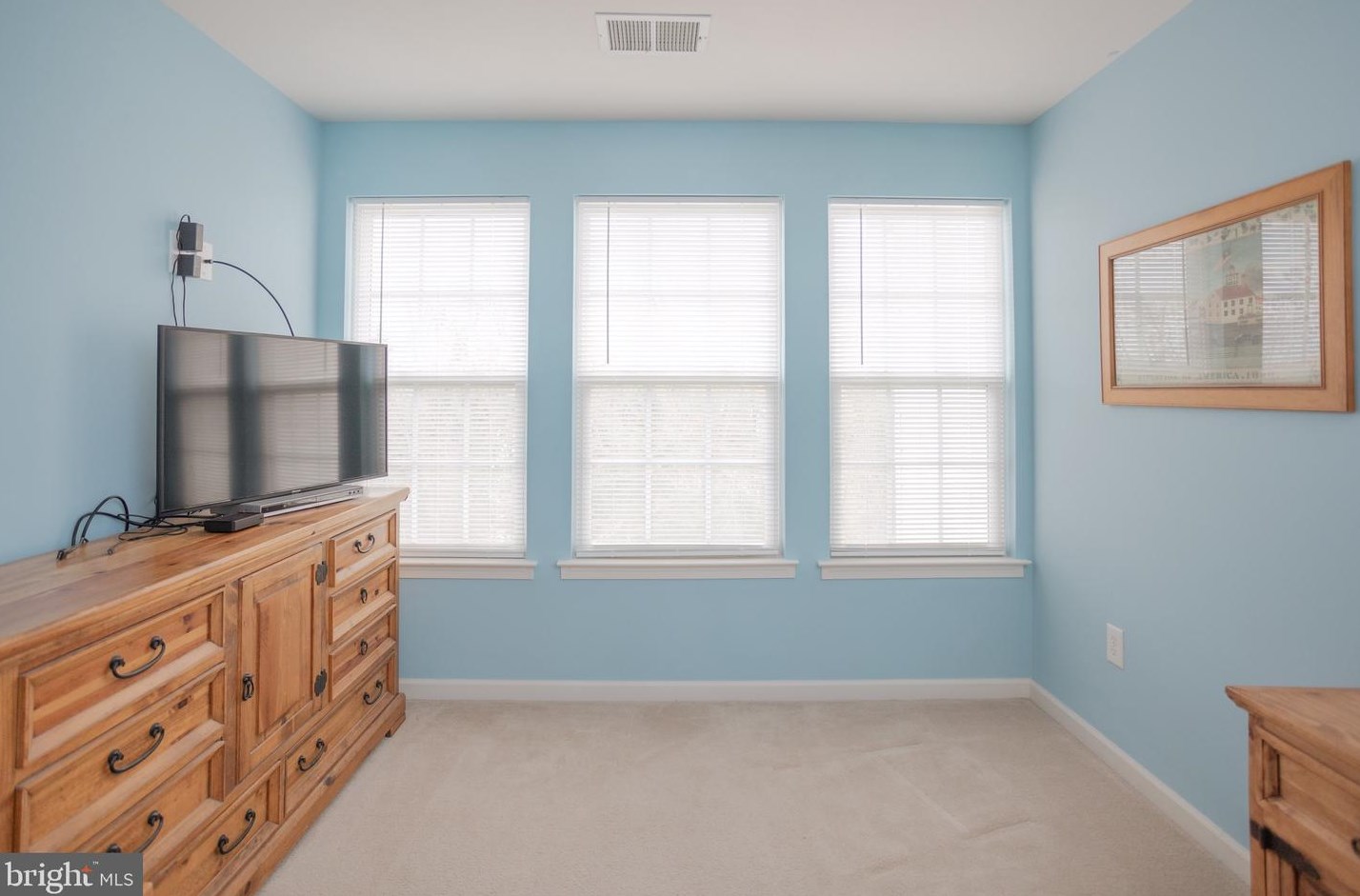 215 Monte Carlo Way, Charles Town WV  25414-6032 exterior