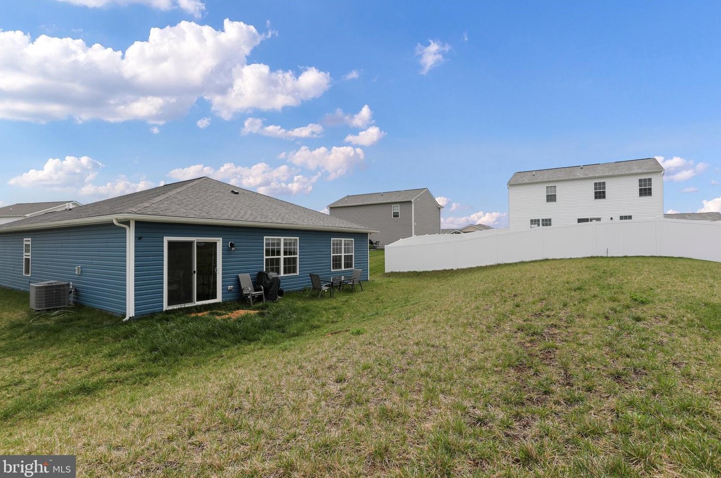 805 Citizens Way, Charles Town WV  25414-4403 exterior