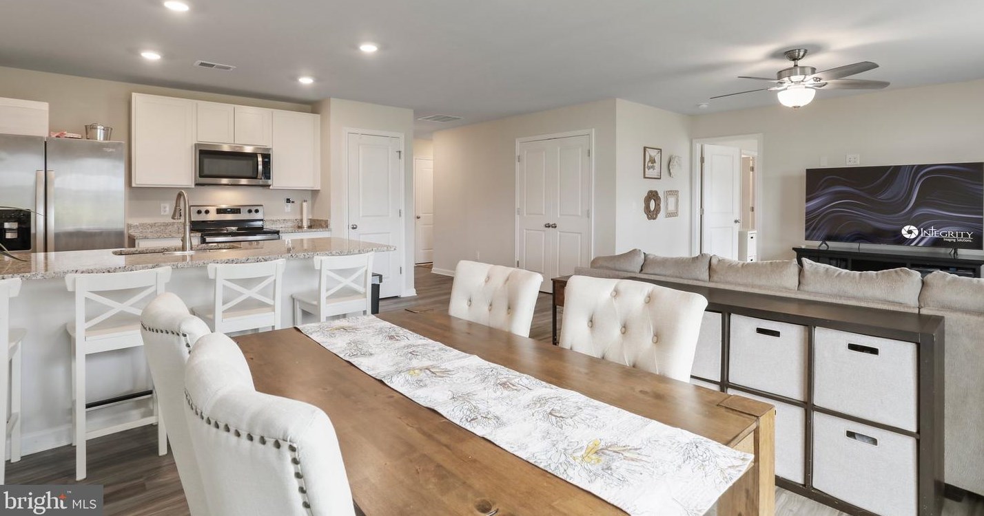 805 Citizens Way, Charles Town WV  25414-4403 exterior