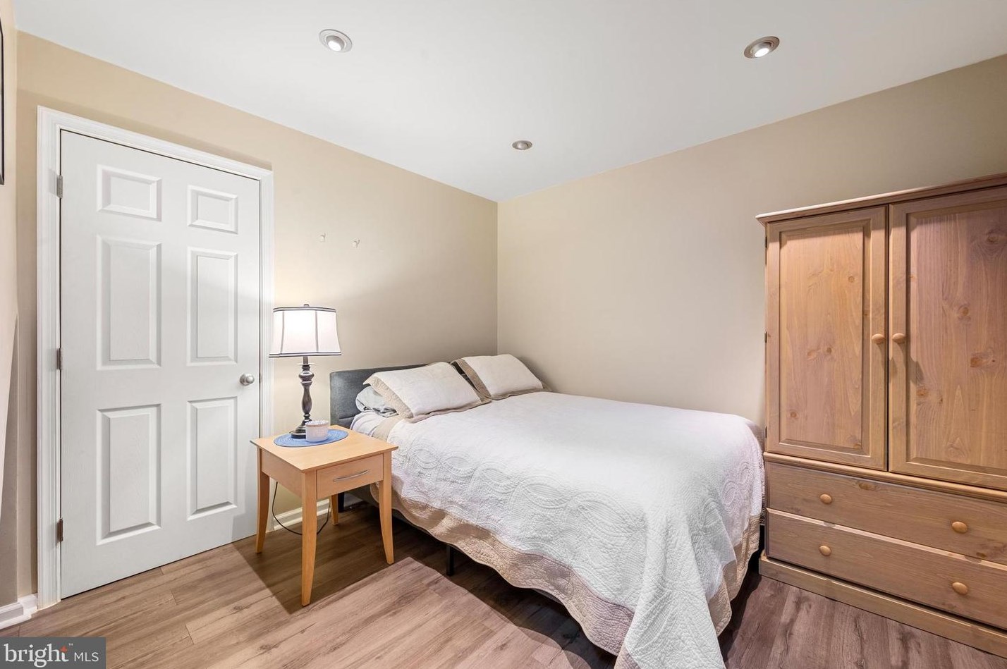 187 Colonial Dr, Charles Town WV  25414-4498 exterior