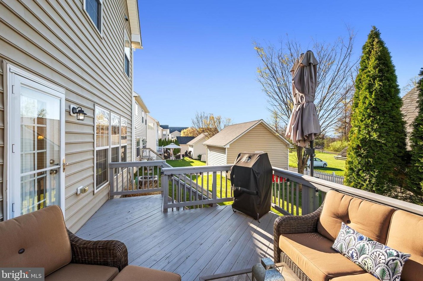 187 Colonial Dr, Charles Town WV  25414-4498 exterior