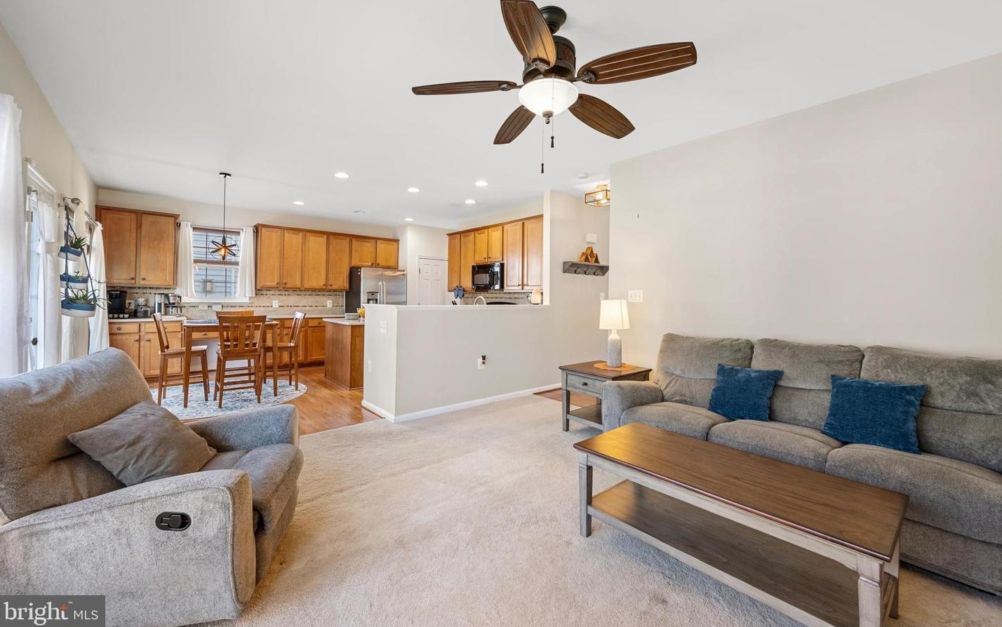 187 Colonial Dr, Charles Town WV  25414-4498 exterior