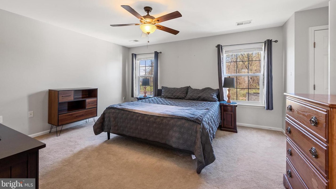 187 Colonial Dr, Charles Town WV  25414-4498 exterior