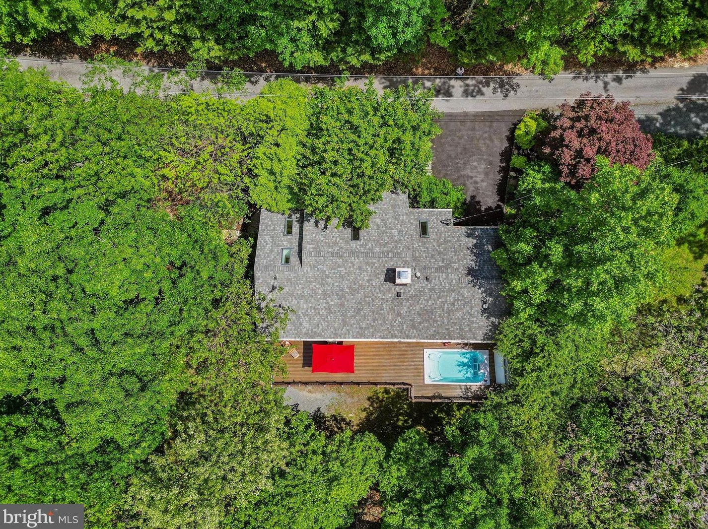 137 Moonridge Ln, Harpers Ferry WV  25425-6237 exterior