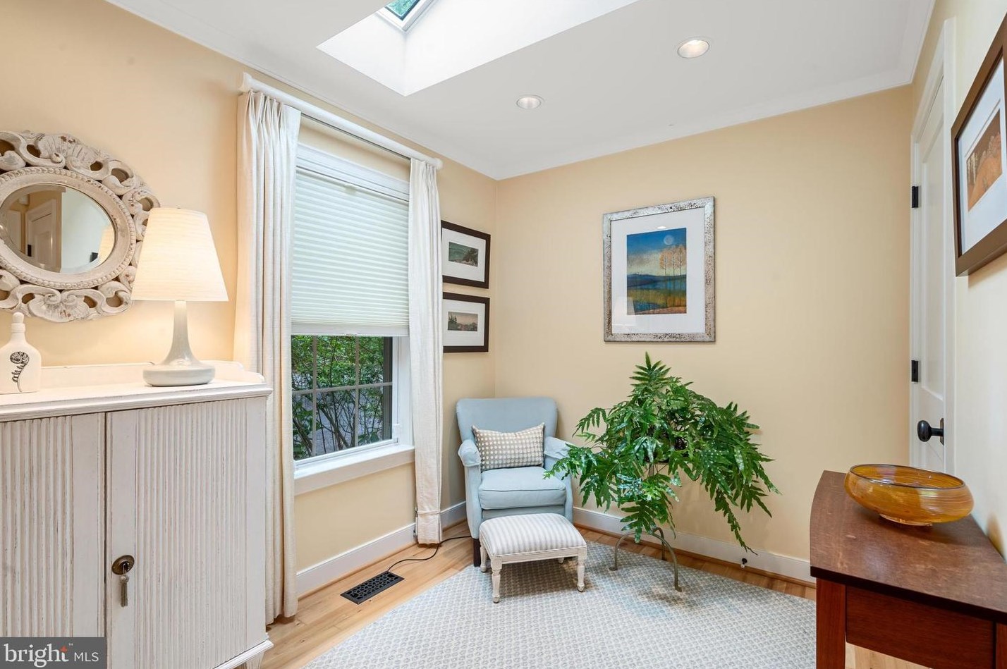 137 Moonridge Ln, Harpers Ferry WV  25425-6237 exterior