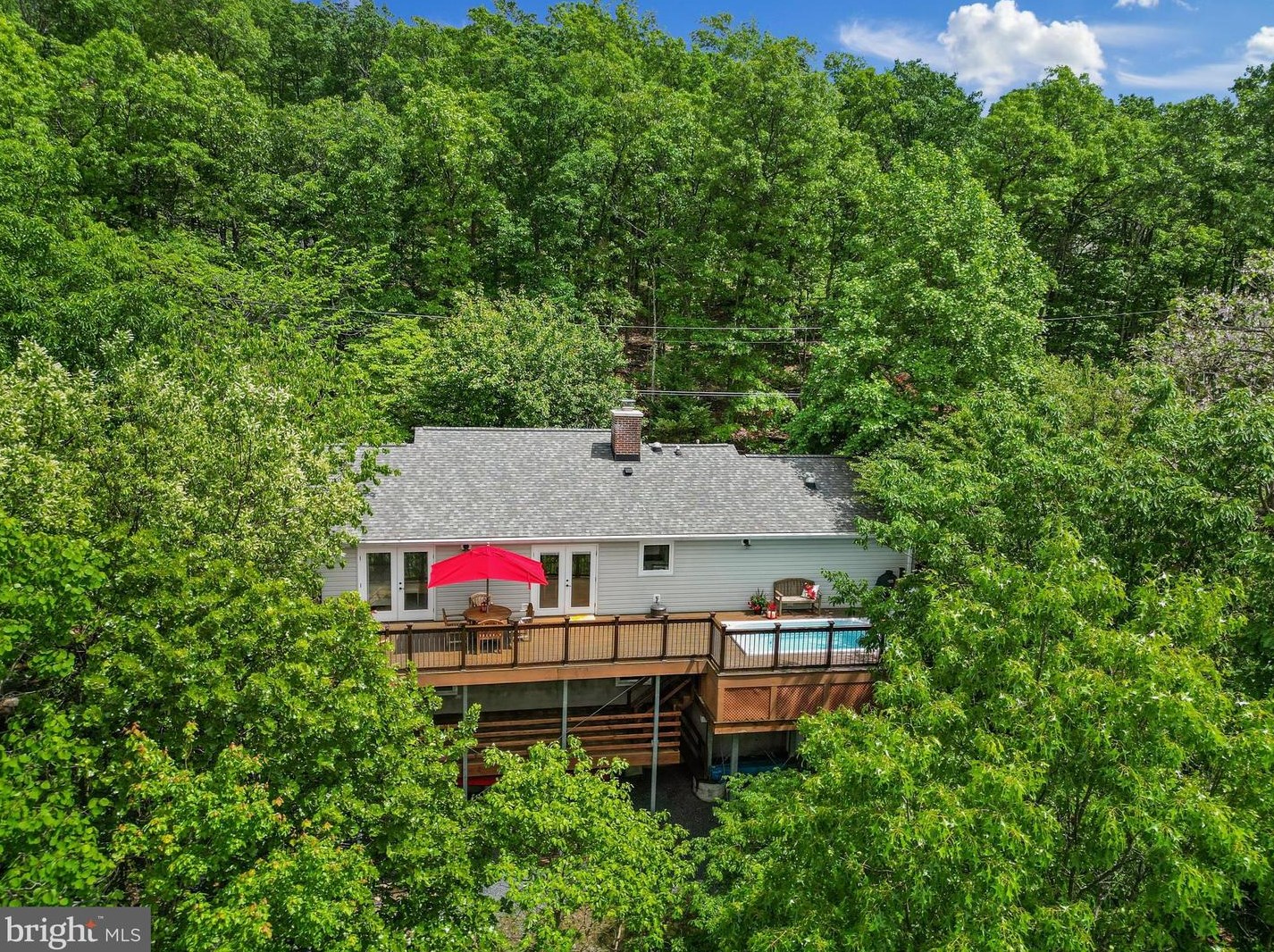 137 Moonridge Ln, Harpers Ferry WV  25425-6237 exterior