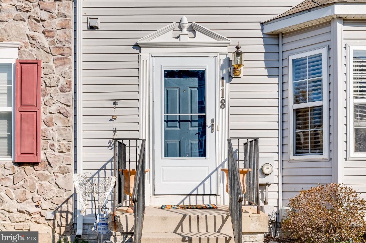 118 Dunlap Dr, Charles Town WV  25414-6508 exterior