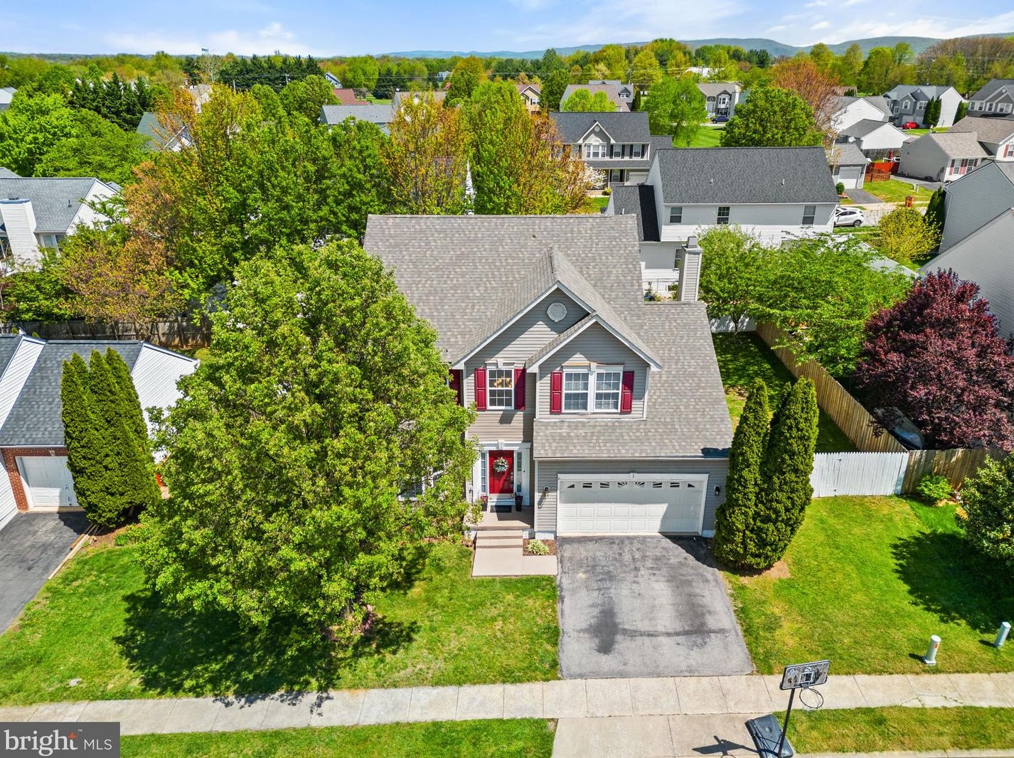 57 Southwinds Dr, Charles Town WV  25414-3976 exterior