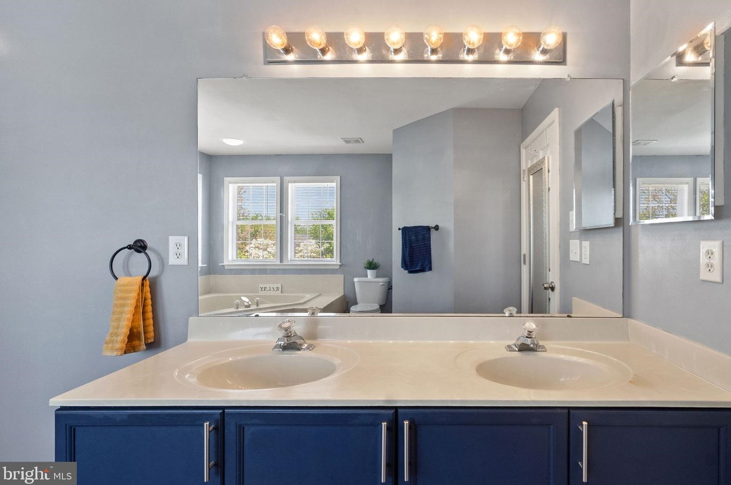 57 Southwinds Dr, Charles Town WV  25414-3976 exterior