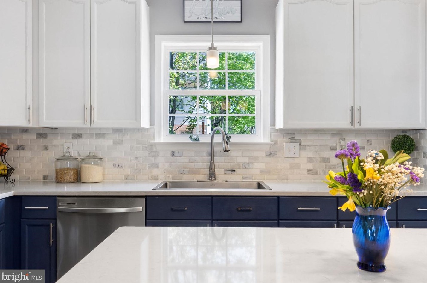 57 Southwinds Dr, Charles Town WV  25414-3976 exterior