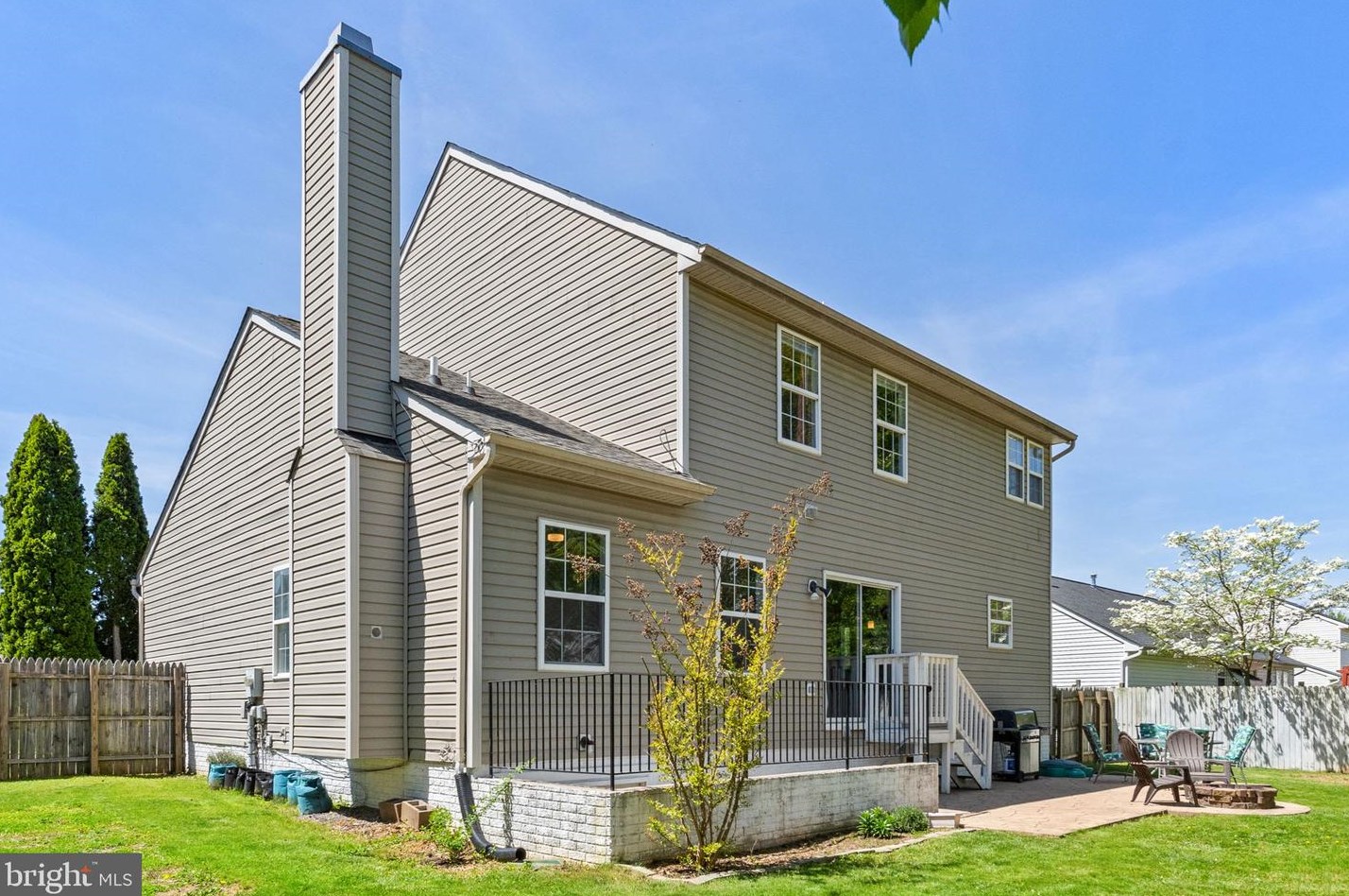 57 Southwinds Dr, Charles Town WV  25414-3976 exterior