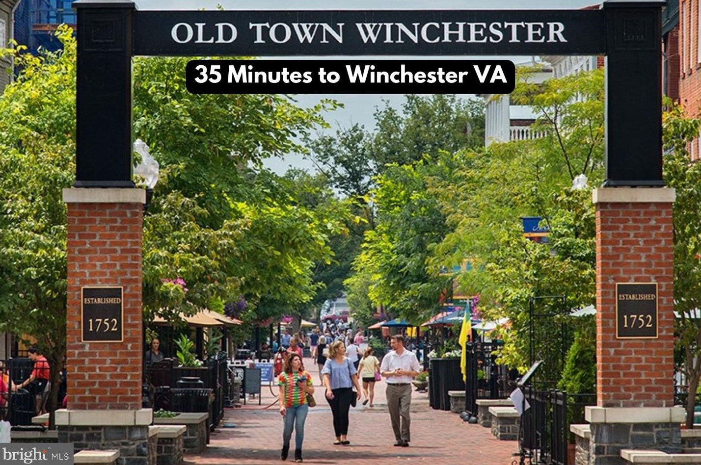 311 Spyglass Hl Dr, Charles Town WV  25414-3989 exterior