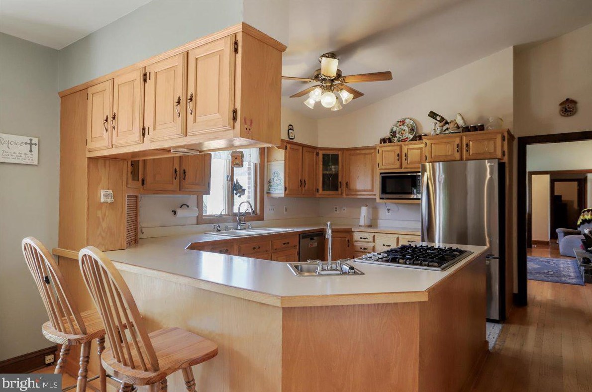 76 Windsor Dr, Charles Town WV 25414-2560 exterior